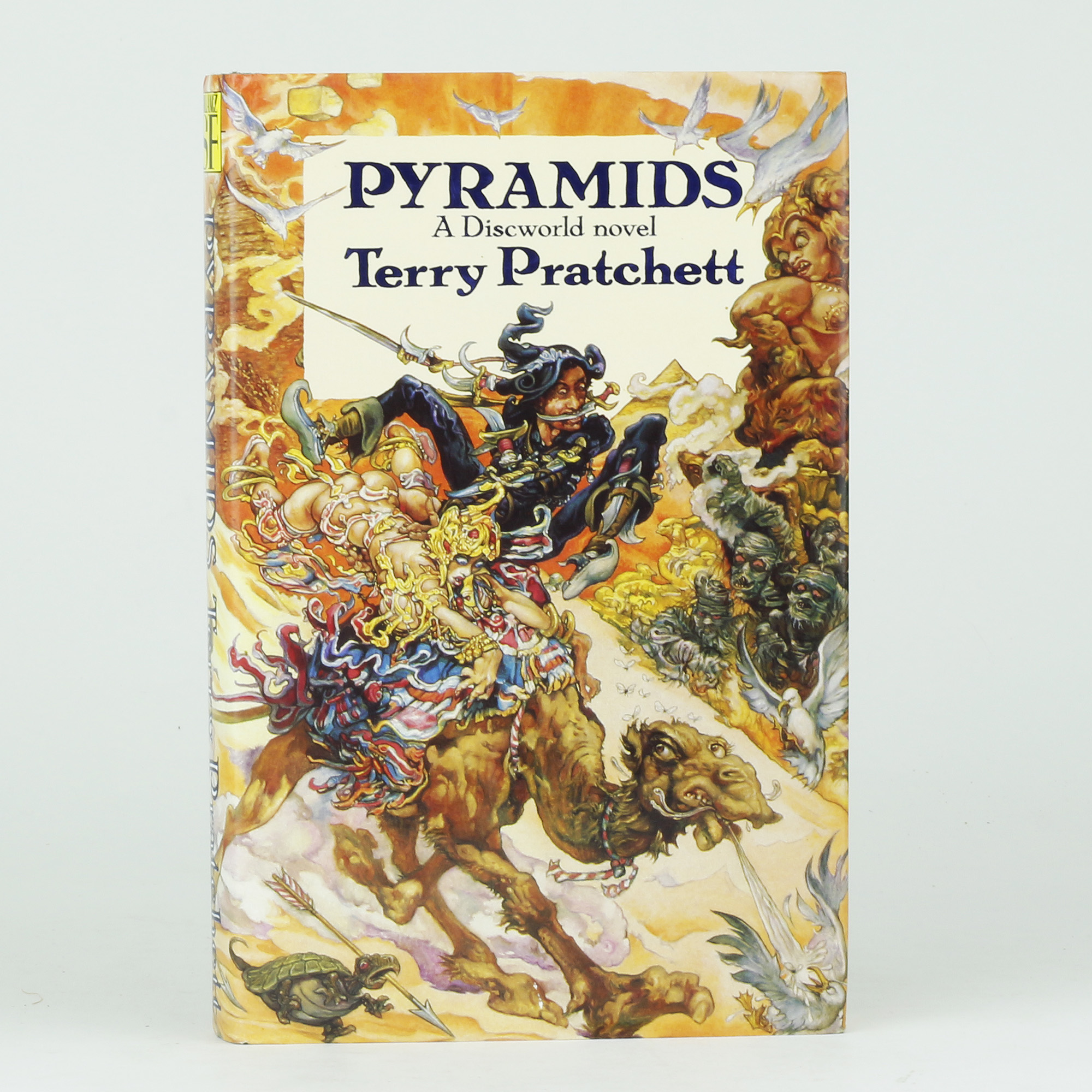 Pyramids by Terry Pratchett Pyramids by Terry Pratchett