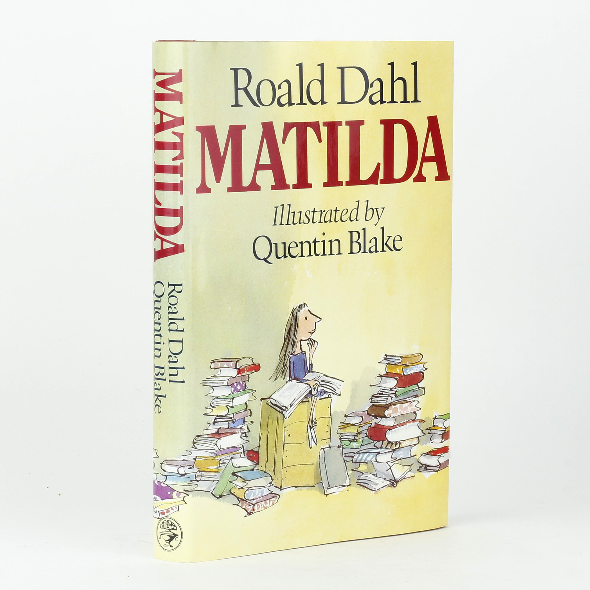 Matilda roald dahl. Dahl Roald "Matilda". Matilda by Roald Dahl.