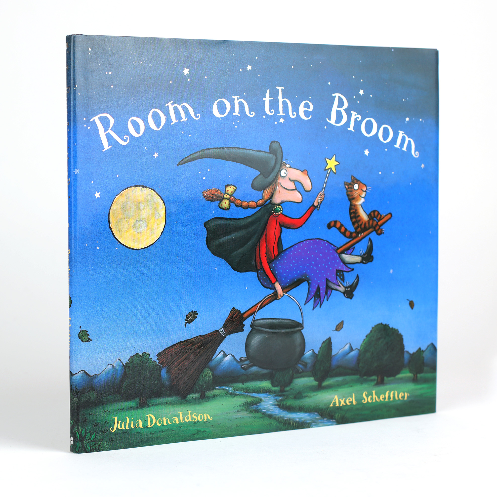 Room On The Broom By DONALDSON Julia Jonkers Rare Books room-on-the-broom-by-donaldson-julia-jonkers-rare-books