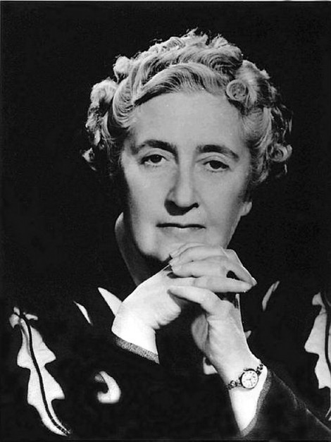  Agatha CHRISTIE